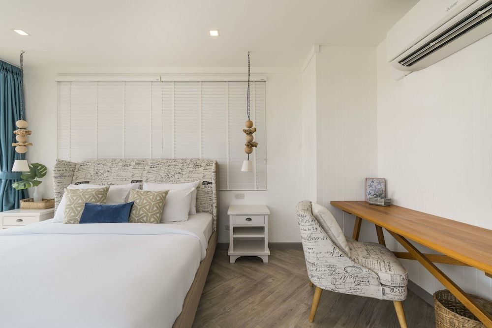 Tolani Le Bayburi Villas Pranburi Four-Bedroom Beachfront Pool Villa 2