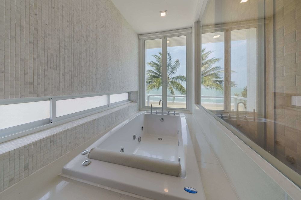 Tolani Le Bayburi Villas Pranburi Two-Bedroom Beachfront Pool Villa 6