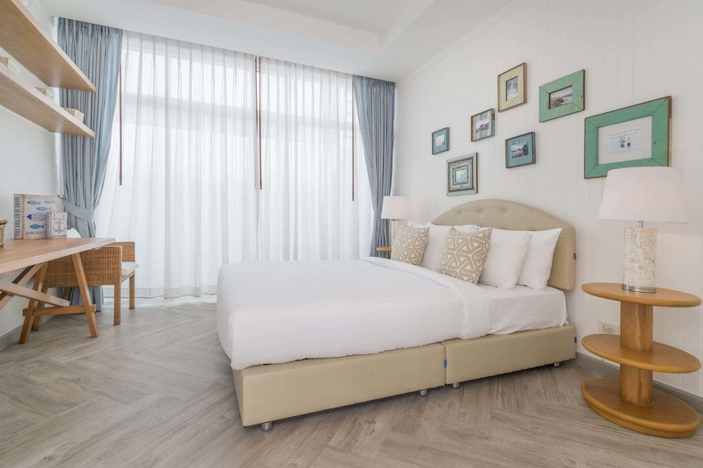 Tolani Le Bayburi Villas Pranburi Four-Bedroom Beachfront Pool Villa 4