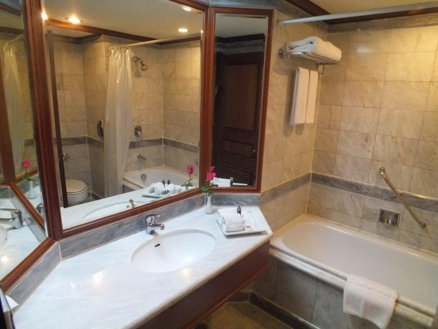 Topland Hotel Executive Family 2