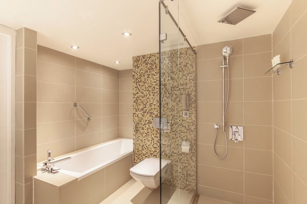 Holiday Inn Cairo Maadi by IHG Standard Room, 1 Double Bed, Non Smoking, City View 7