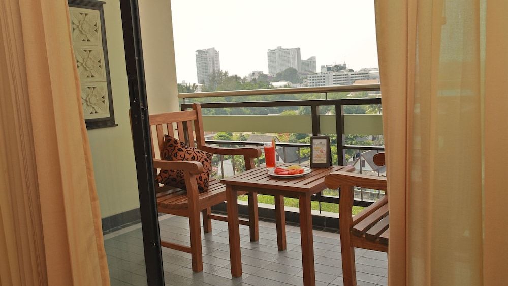 Pattaya Loft Hotel Superior Double or Twin Room 3