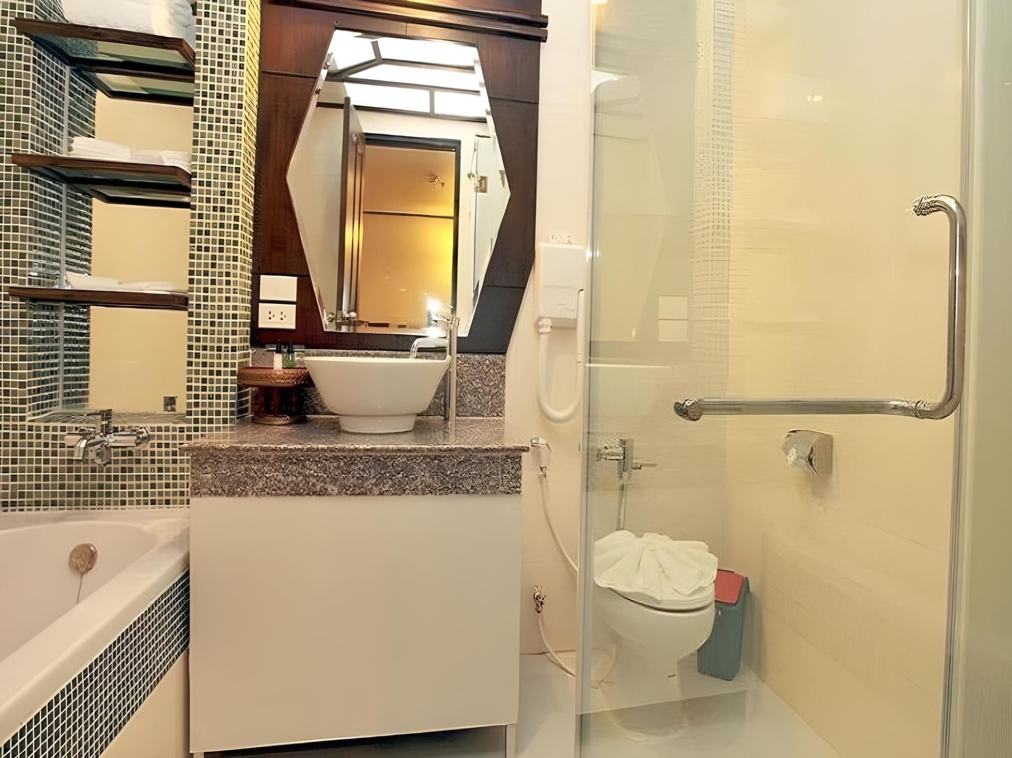 1 Bedroom Deluxe Suite