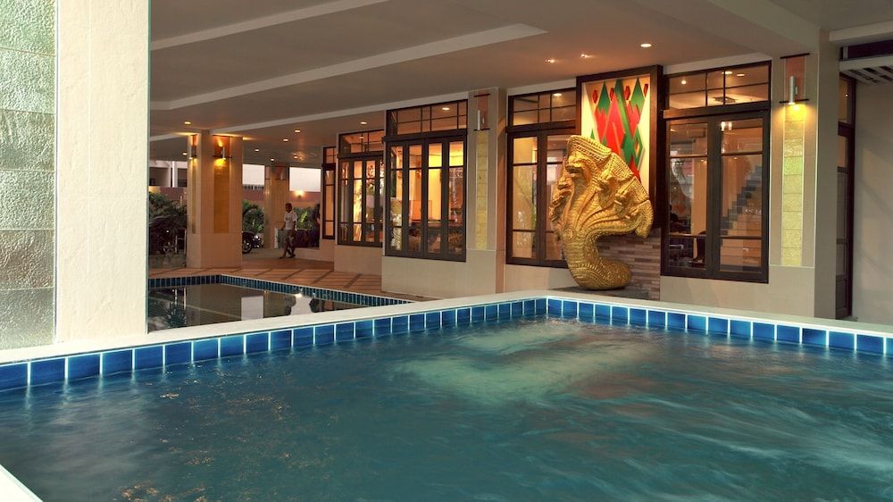 undefined Pattaya Loft Hotel 8