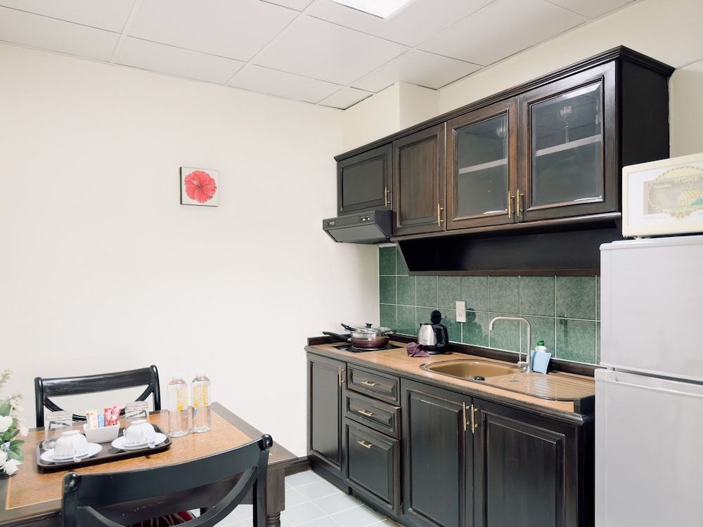 Yellow Ribbon Hills, Boutique Suites Business Room 4