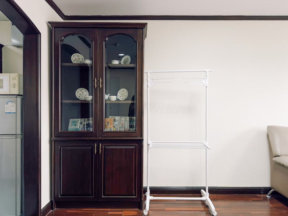 Yellow Ribbon Hills, Boutique Suites Business Room 6