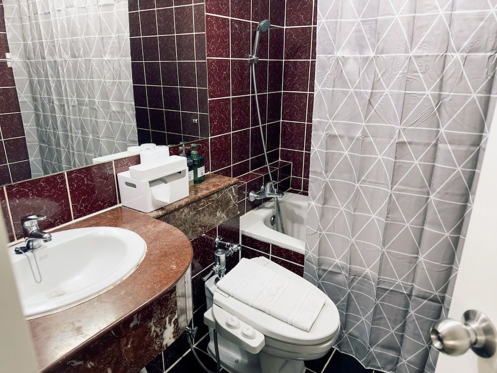 Yellow Ribbon Hills, Boutique Suites Business Room 2