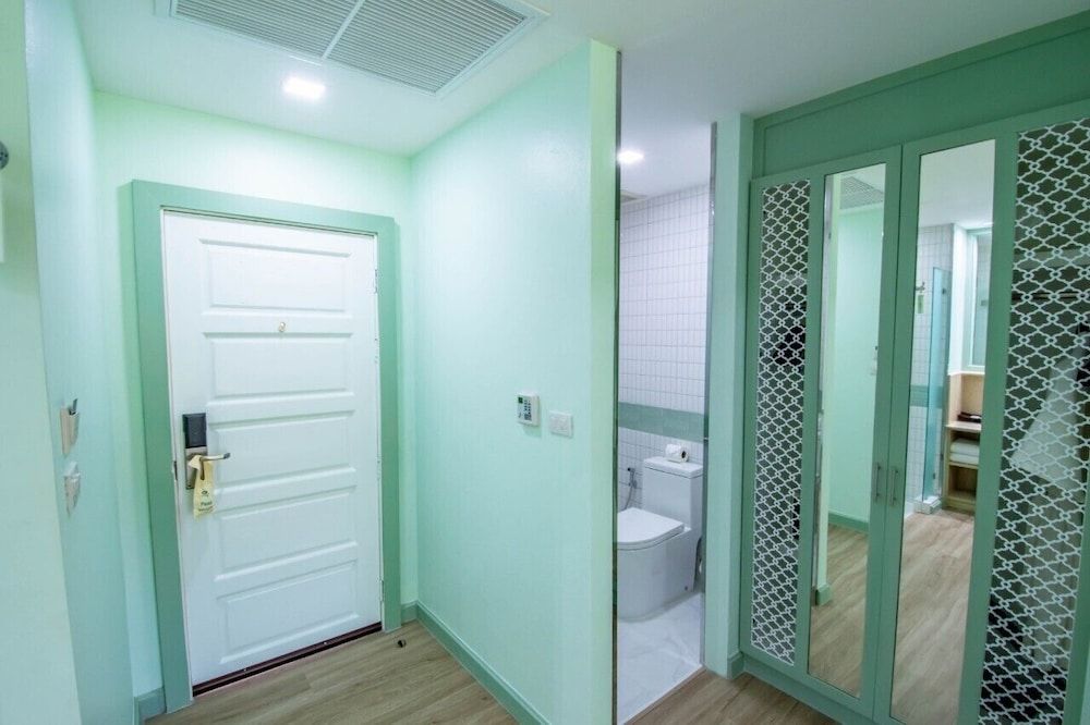 Duangjitt Resort, Phuket Deluxe Garden Wing King Room 3