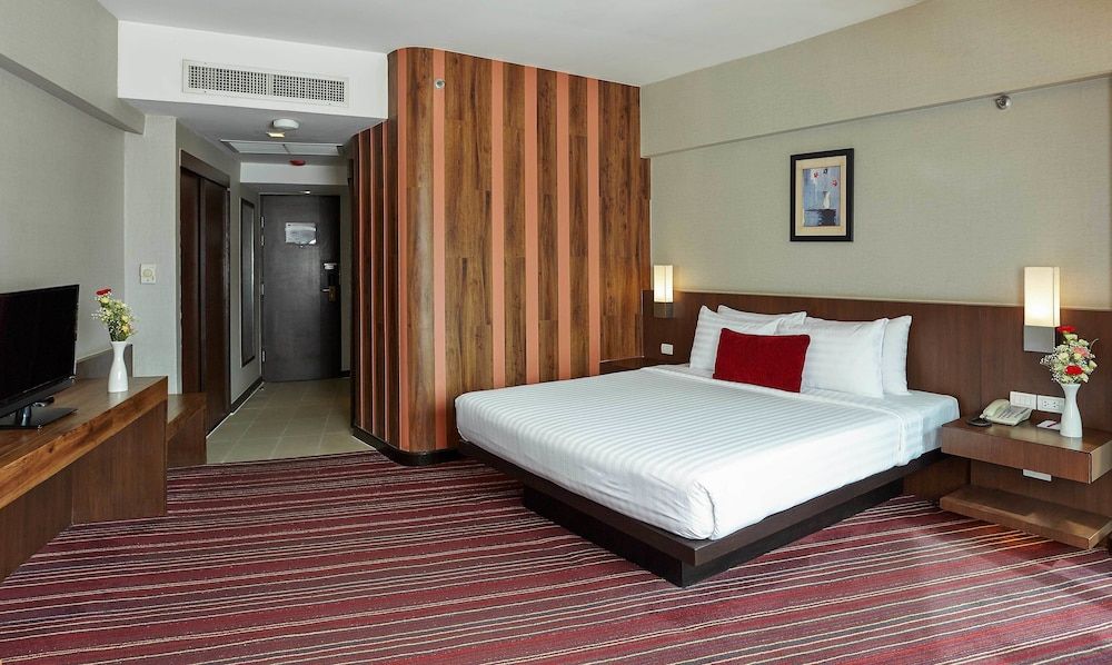 Ambassador Bangkok Hotel Superior Double Bed Sky Wing