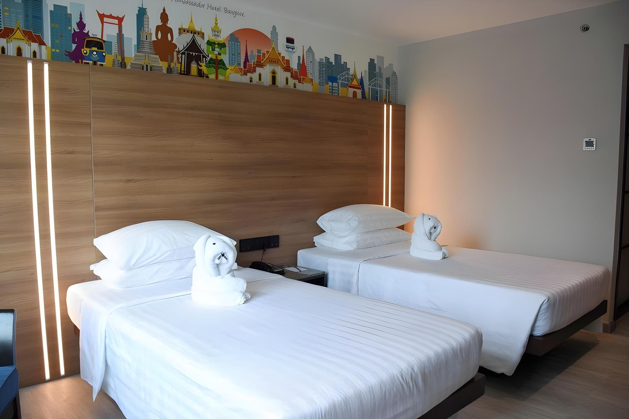 Ambassador Bangkok Hotel Metro Plus Twin Room (Newly Renovated) 4