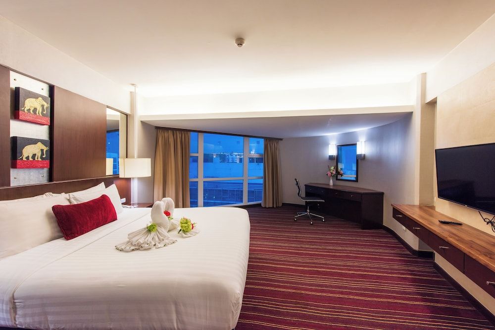 undefined Ambassador Bangkok Hotel 6