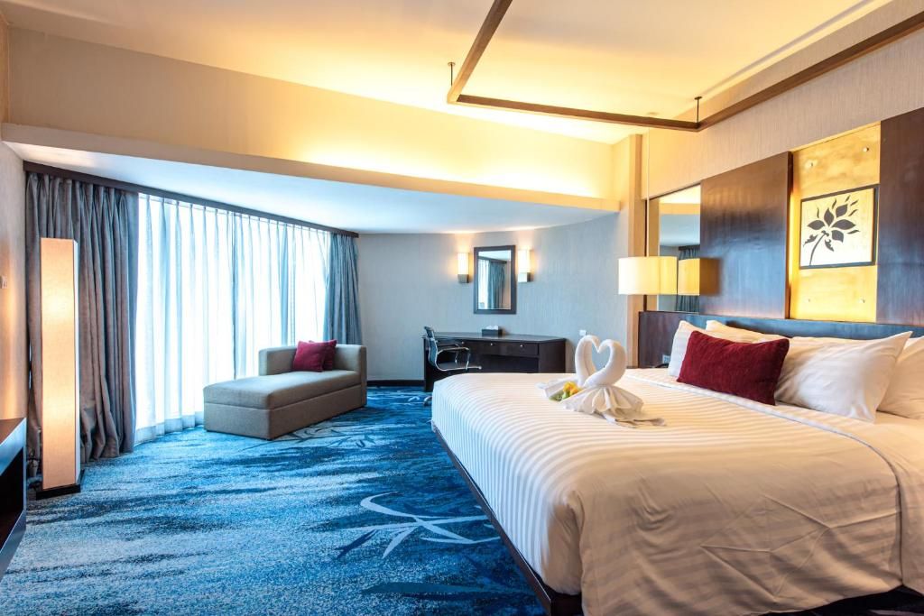 undefined Ambassador Bangkok Hotel 4