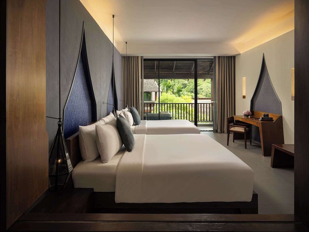 Avista Hideaway Phuket Patong - MGallery Deluxe Family Room, 1 King Bed & 1 Queen Bed 3