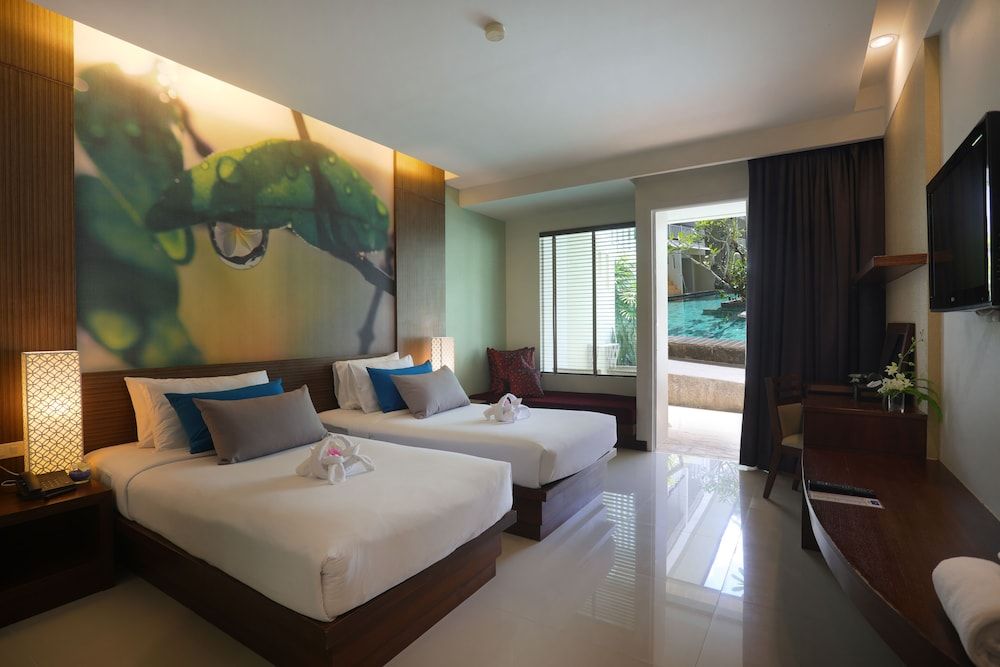A2 Pool Resort Deluxe Room, Pool Access 3