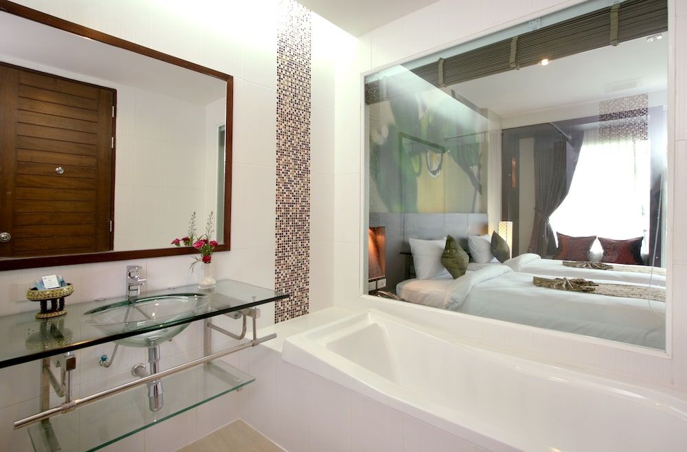 A2 Pool Resort Deluxe Room, Pool Access (Stair aways) 8