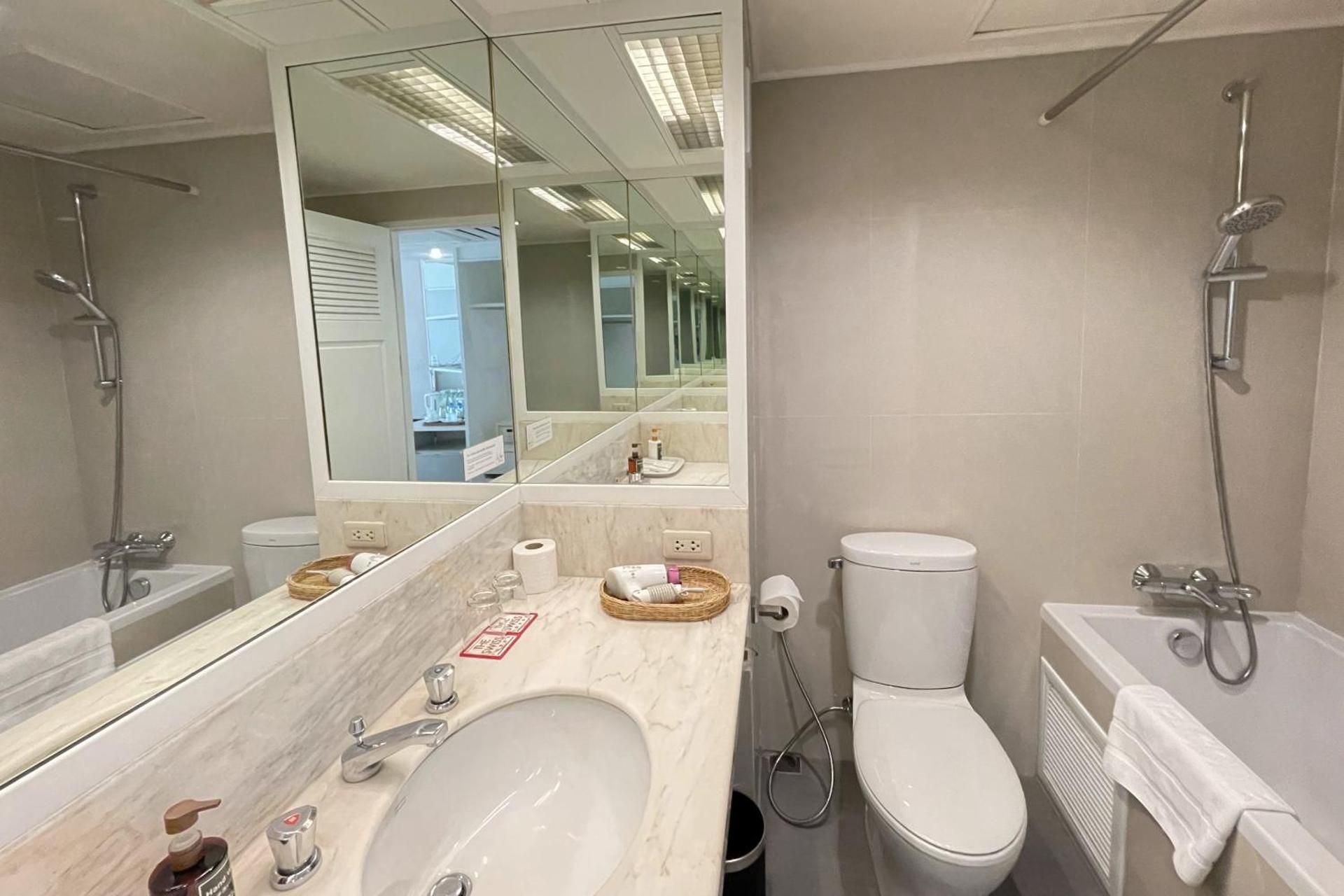 undefined Le Siam Hotel Silom Bangkok by PCL 5