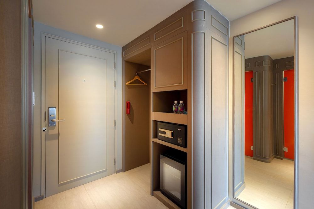 ibis Styles Bangkok Khaosan Viengtai Triple Room, Multiple Beds 7