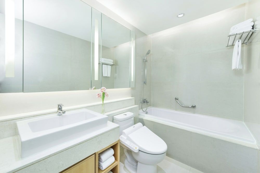 Executive Suite with Balcony