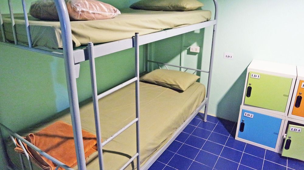 New Road Guest House - Hostel Private Mix Dorm 4