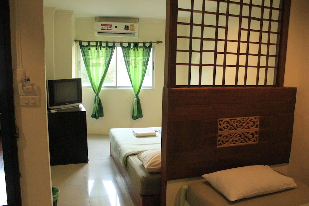 Standard Triple Room with Air Con