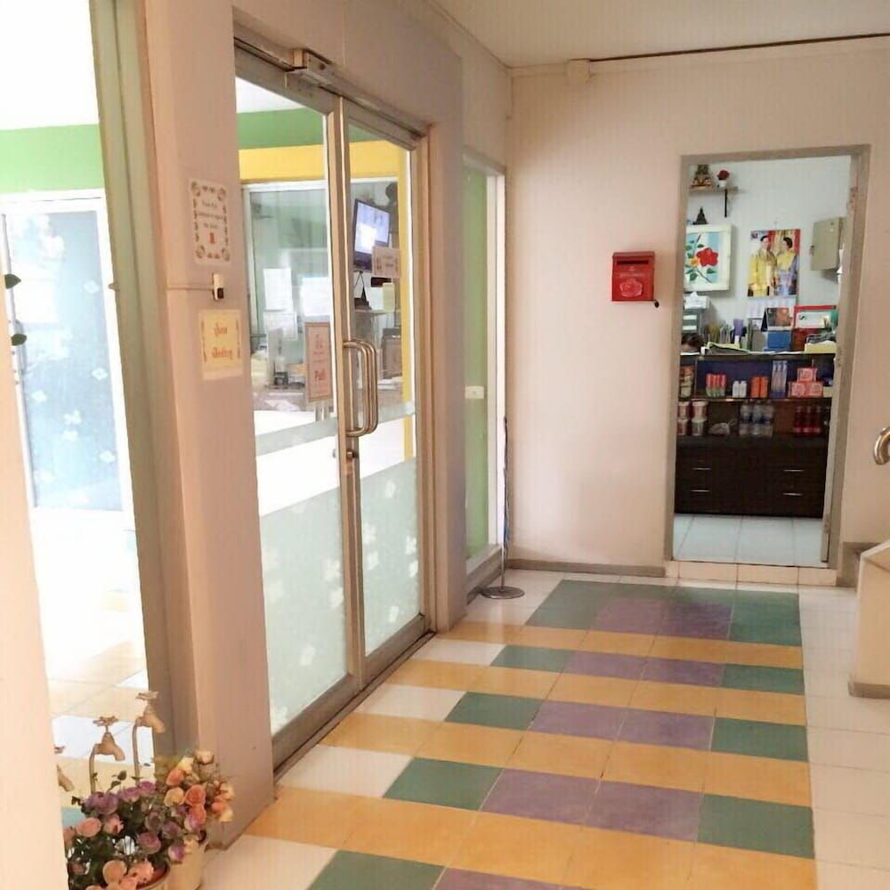 undefined Thanapa Mansion - Hostel 9