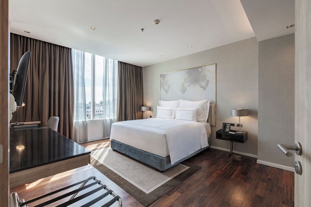 Junior Suite King With Balcony