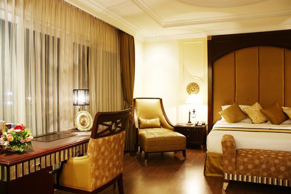 LK Residence Studio 17