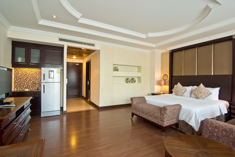 LK Residence Deluxe Room 7