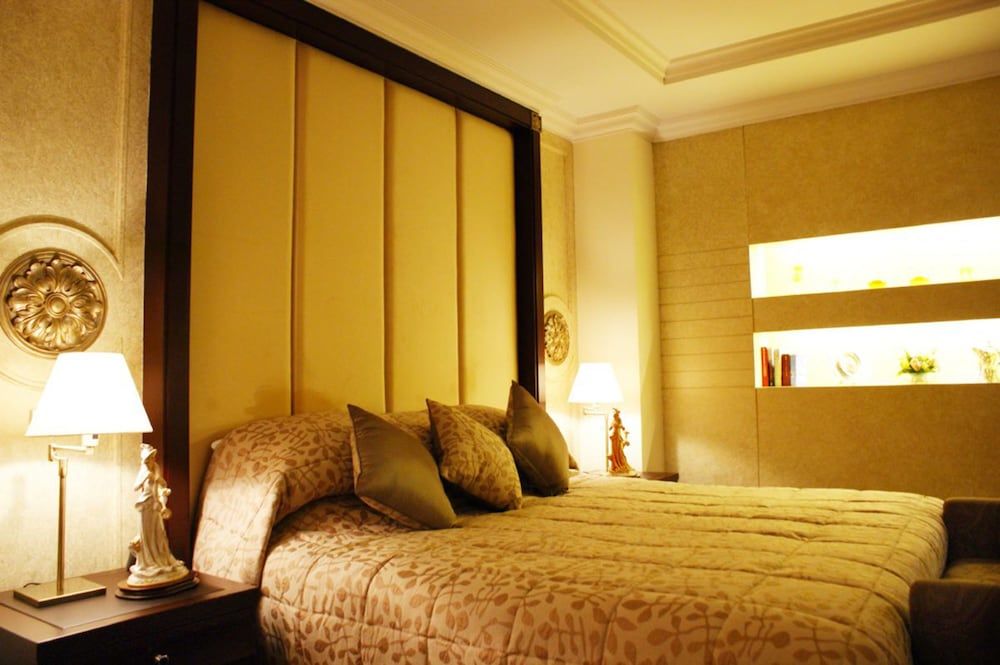 LK Residence Deluxe Room 3