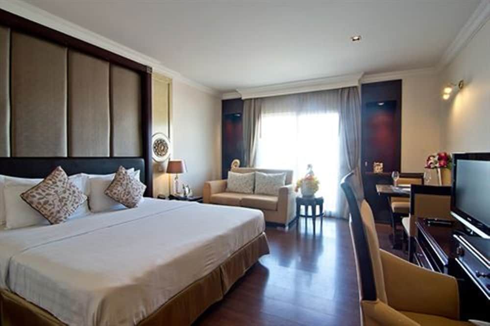 LK Residence Studio 8