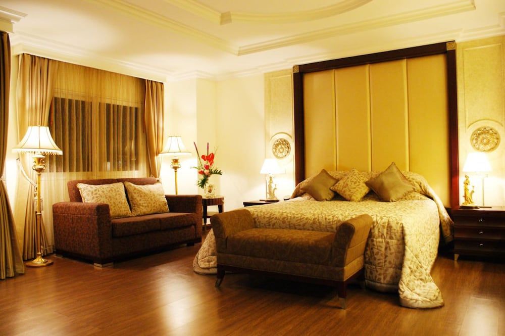 LK Residence Deluxe Room 5