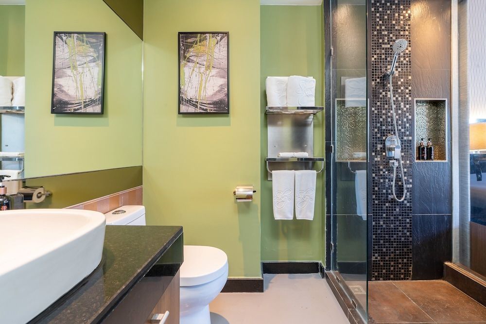 The Continent Hotel Sukhumvit - Asok BTS Bangkok Continent King Room 11