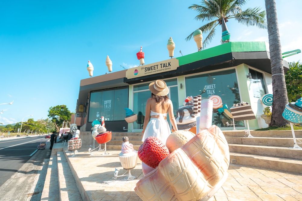 undefined Thavorn Palm Beach Resort Phuket 4