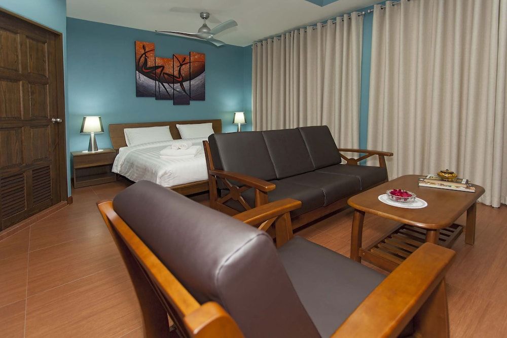Deluxe Double Room, 1 King Bed, Balcony