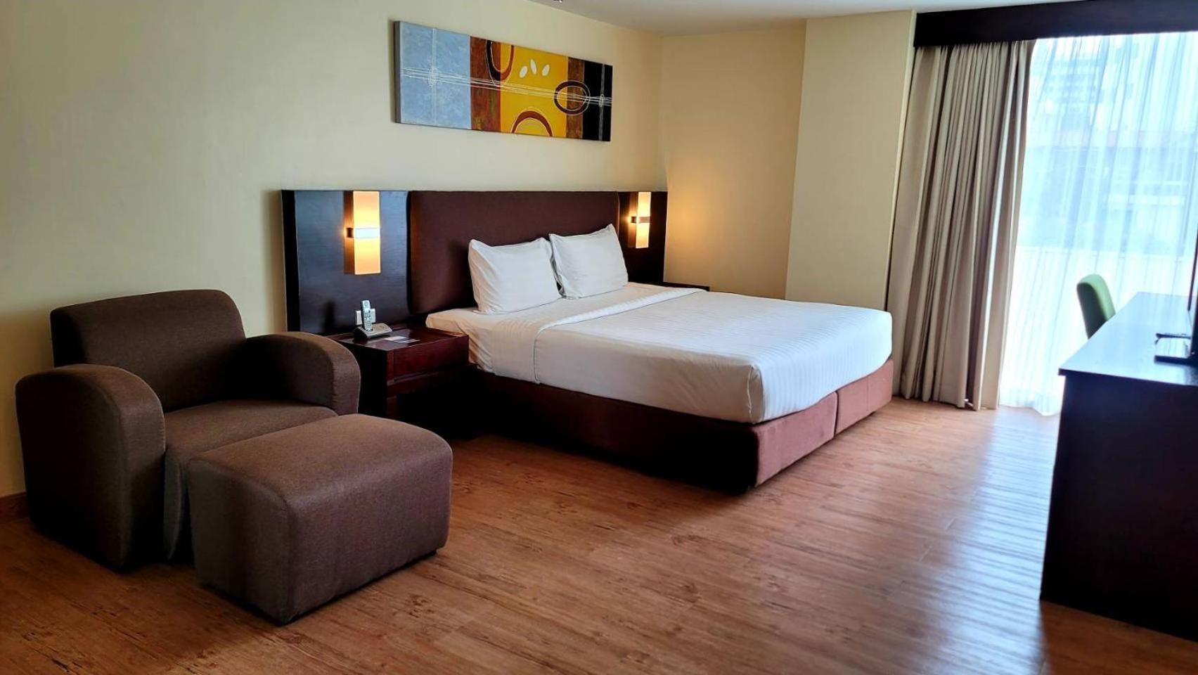 Executive Suite