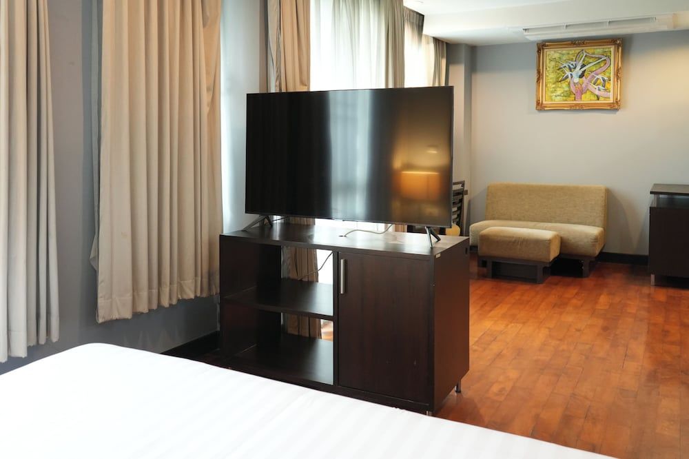 undefined Royal Suite Hotel Bangkok 10