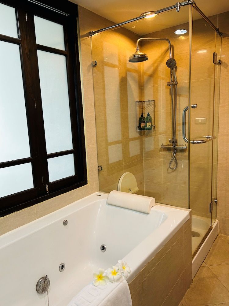 undefined Royal Suite Hotel Bangkok 4