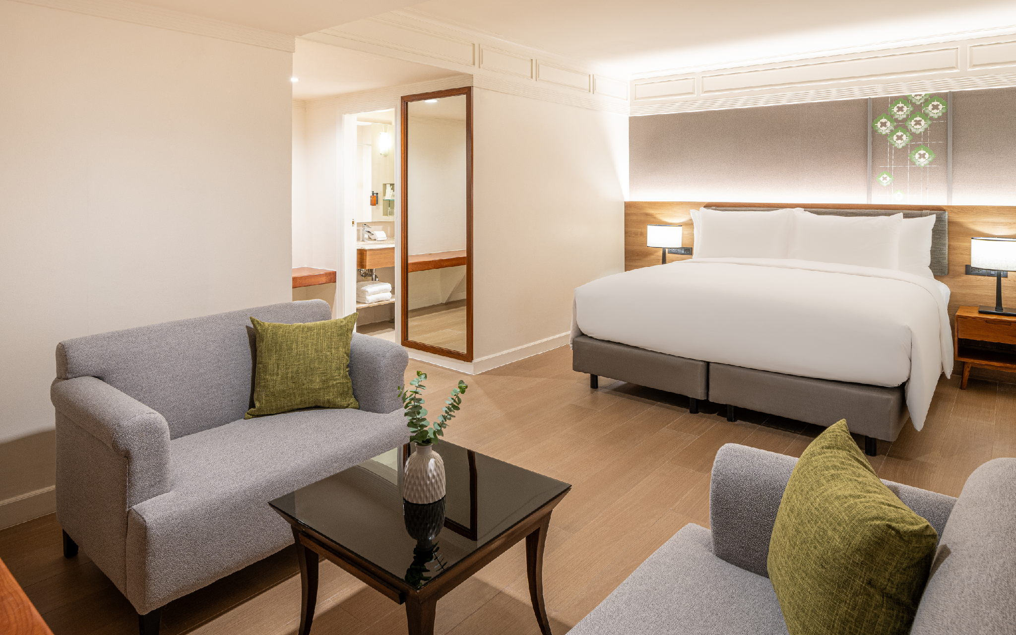 1 BEDROOM SUITE 1 KING