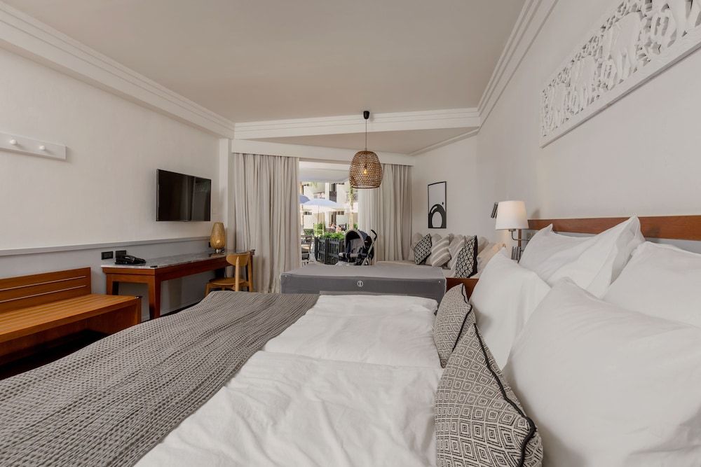 undefined Sunwing Bangtao Beach 7