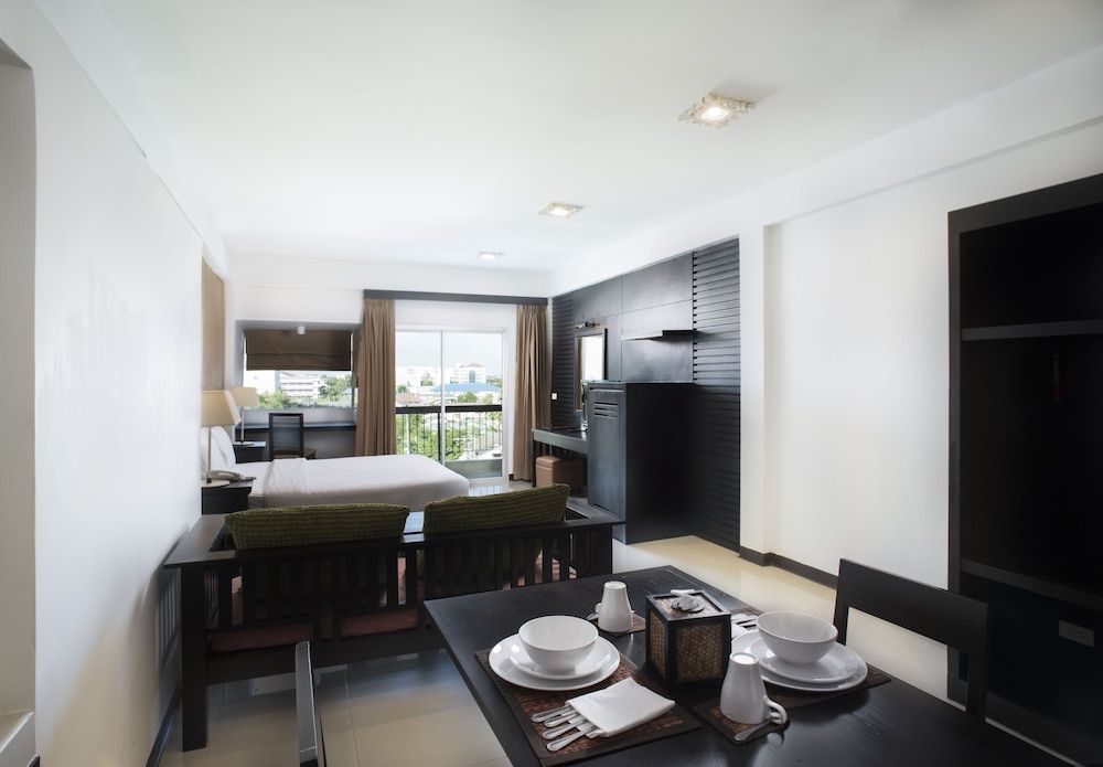 Siam Piman Hotel Deluxe Room 5