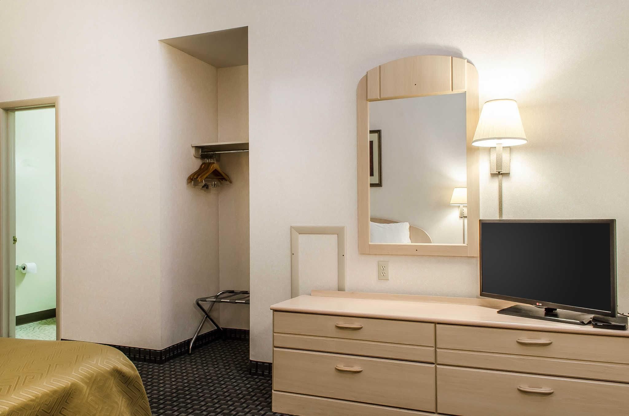 2 Double Beds Nonsmoking