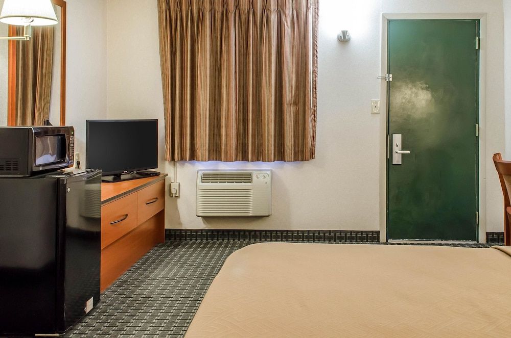 undefined Rodeway Inn State College - near University 8