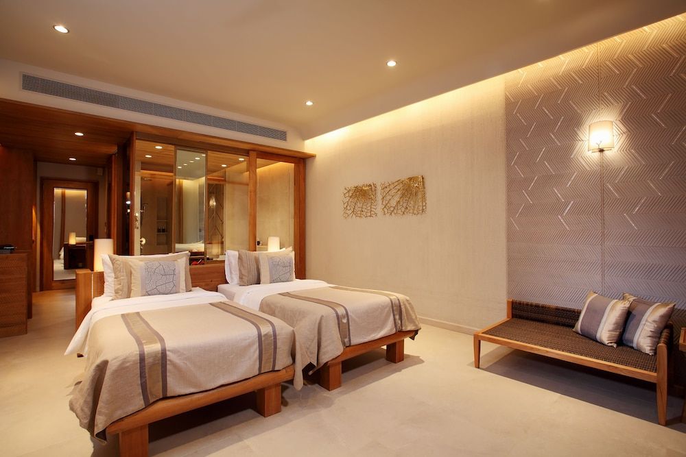Pool Suite West (Sunset) Ocean View, Free MiniBar&Snacks, Adults Only