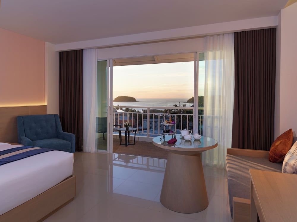 Executive Club Sea View Room
