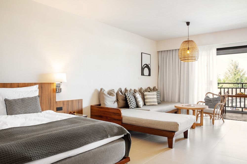 Sunwing Kamala Beach Studio 3