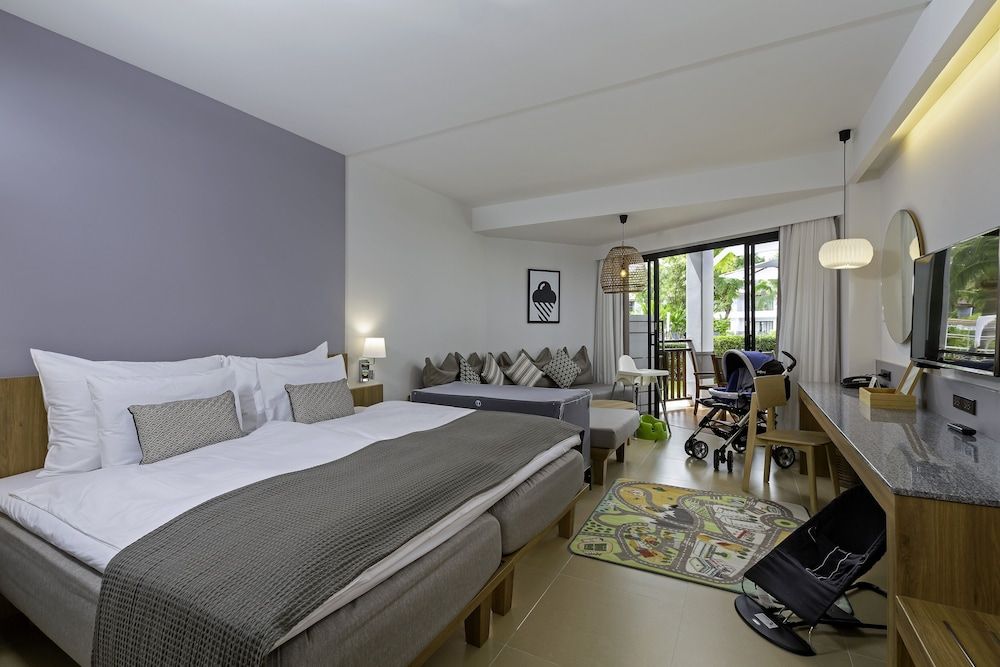 undefined Sunwing Kamala Beach 4