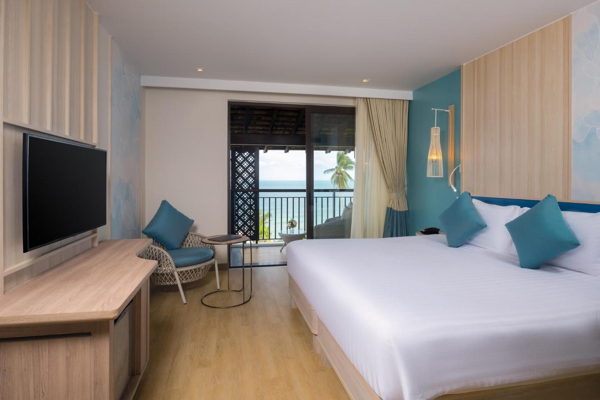 Deluxe Double Room with Sea View - Beach Side