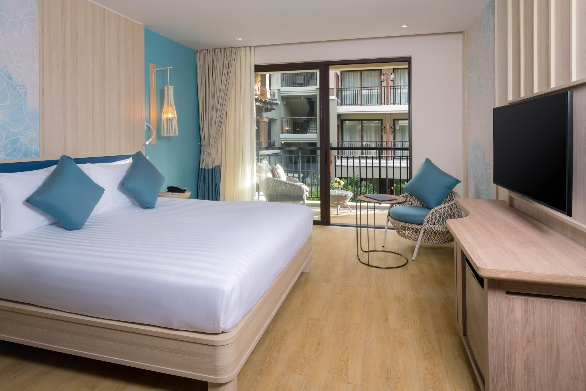 Deluxe Room With 1 Double Bed Pool View Beach Wing