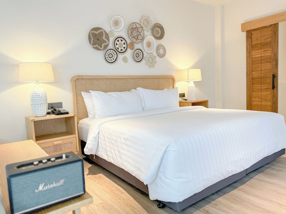 Executive Pool Villa Free roundtrip airport transfer