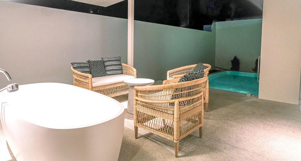 Baan Haad Ngam Boutique Resort & Villas Premier Pool Villa Free Roundtrip airport transfer 2